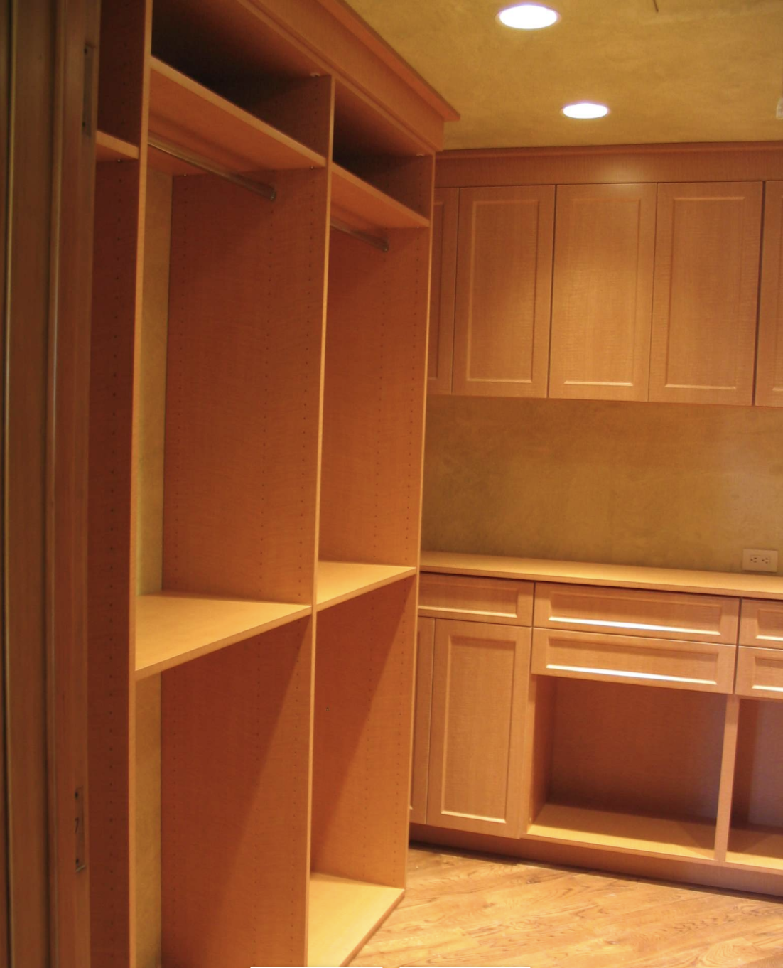 Napa Walk-In Closet